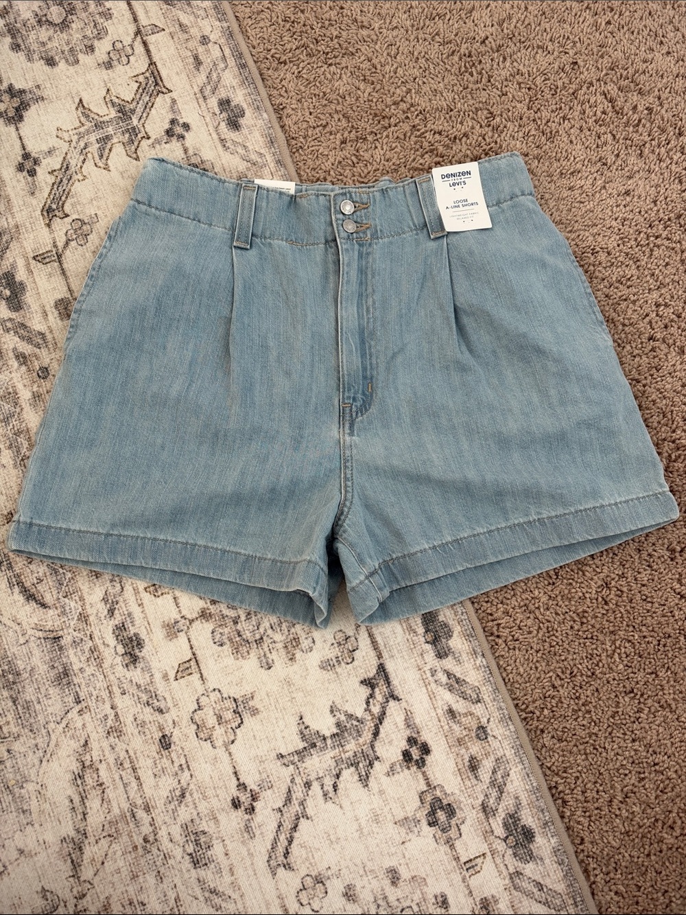 Denizen from Levi's Light Blue Pleated High-Waist Denim Shorts
